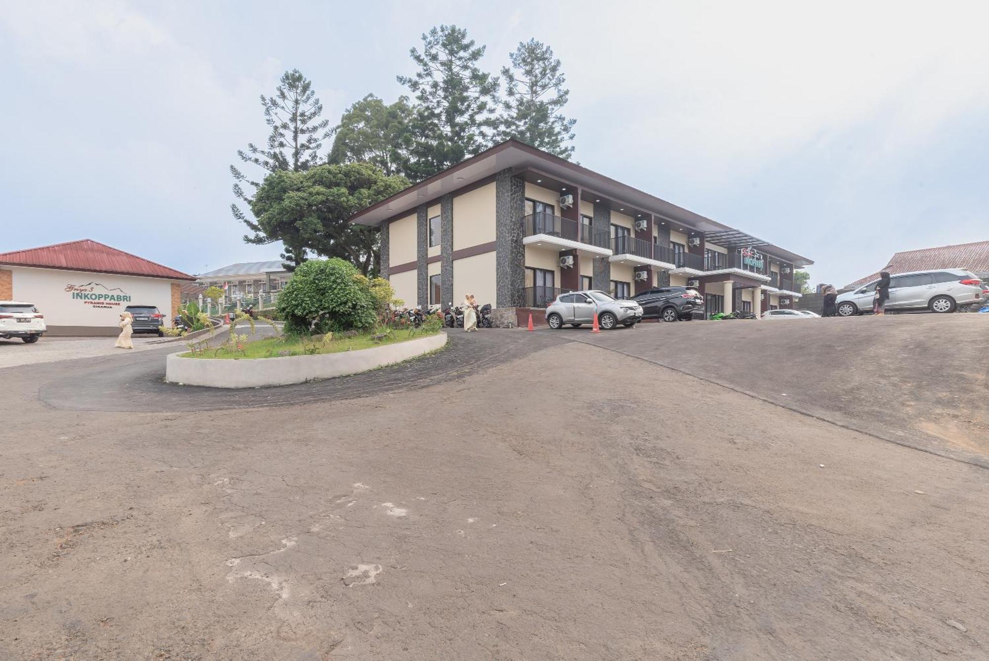 Urbanview Hotel Inkoppabri Cisarua Puncak Exterior foto